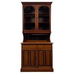 Fine Early 20th Century English Edwardian Walnut Bookcase with Bevelled Mirror