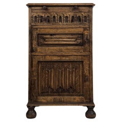 Fine Small Early 20th Century English Edwardian Carved Oak Cabinet