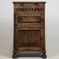 Fine Small Early 20th Century English Edwardian Carved Oak Cabinet