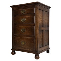 Fine Antique Small Early 20th Century English Edwardian Oak Chest of Drawers