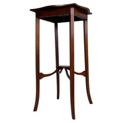 Fine Antique Early 20th Century English Edwardian Mahogany Side Table