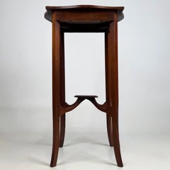 Fine Antique Early 20th Century English Edwardian Mahogany Side Table