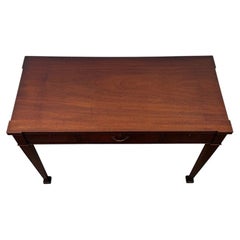 Magnifique bureau ancien de style Régence anglais, en acajou, datant du début du XXe siècle