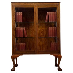 Fine Early 20th Century Art Deco Style Oak Display Cabinet Vitrine