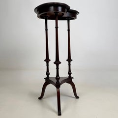 Fine Antique Early 20th Century Mahogany Heart-Shaped Occasional Table