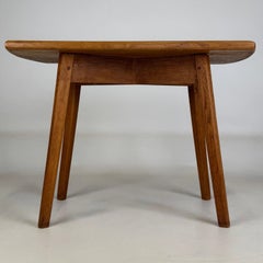 Fine Vintage Mid 20th Century Golden Oak Coffee Table