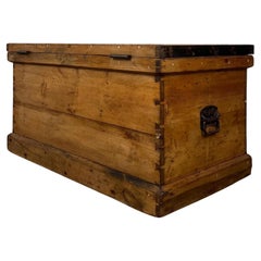 Fine Quality Antique 19th Century Victorian Pine Fitted Chest Coffer