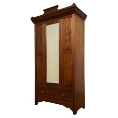 Fine Quality Antique Early 20th Century Edwardian Walnut Wardrobe