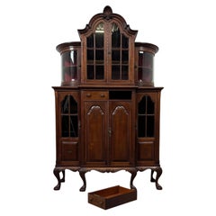 Fine Quality Antique 19th Century Queen Anne Style Walnut Display Cabinet