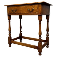 Fine Quality Traditional Golden Oak Side Table, 20th Century