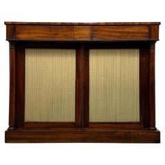 Armoire ancienne de grande qualité en acajou, style Régence, XIXe siècle