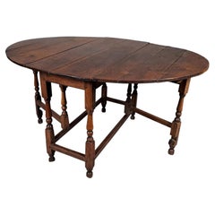 Fine Antique Early 18th Century Oak Drop-Leaf Table, circa 1700