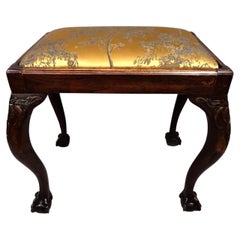 Magnifique tabouret irlandais ancien en orme sculpté de l'époque de George II, vers 1750
