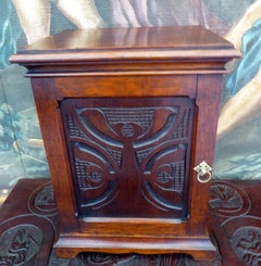 Antiker englischer Sammler-Schrank aus Eiche im Arts-and-Crafts-Stil, um 1900