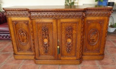 Antique Howard & Sons Victorian Country Oak Breakfront Cupboard, circa 1860