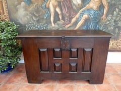 Fine Early 17th Century Antique English Oak Coffer Chest, circa 1630