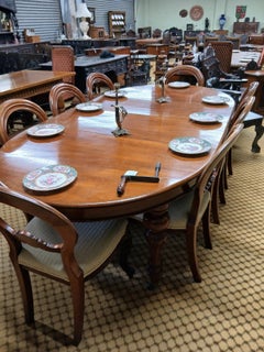 Antique Victorian Mahogany Extending Dining Table with Eight Matching Chairs