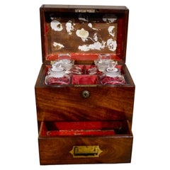 Antica valigetta da viaggio vittoriana in mogano per farmacista, 1850 circa