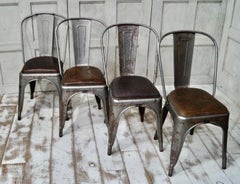Sedie da bistrot in acciaio in stile Tolix francese della metà del secolo, set da quattro, intorno al 1960