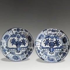 Antique Pair of Japanese Edo Arita Kraak Porcelain Dishes, circa 1690