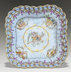 Antique Sèvres Napoleon III Gilt Porcelain Serving Dish, circa 1870