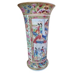 Antique Chinese Qing Dynasty Rose Mandarin Porcelain Trumpet Vase, circa 1830