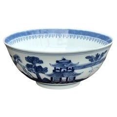 Antique Chinese Qing Dynasty Nanking Blue and White Porcelain Bowl, circa 1820