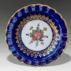 Antique Chamberlain Worcester Botanical Porcelain Dish, circa 1810