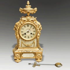 Orologio da camino antico francese in bronzo dorato e onice, opera di Vincenti, 1869 circa