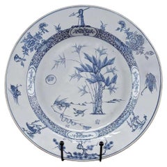 Chinese Export Armorial Blue and White Porcelain Charger, Kangxi, circa 1715