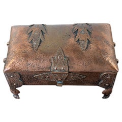 Newlyn Arts and Crafts Hand-Hammered Copper Casket Box, circa 1900–1910