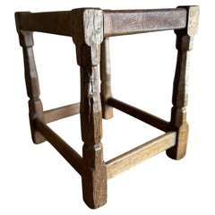 Robert Thompson „Mouseman“ – Ankleidehocker aus englischem Eichenholz und Leder