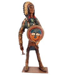 Figura de madera tallada de estilo folclórico, atribuida a Edward Cosgrove, de origen nativo americano