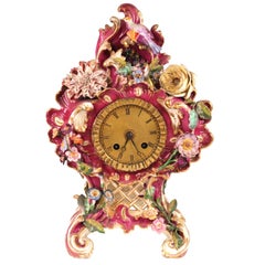 Horloge de cheminée ancienne en porcelaine de Coalport, ornée de fleurs, avec mouvement français