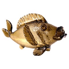 Großer Tischschmuck aus Murano-Kunstglas aus der Mitte des Jahrhunderts in rauchigem Bernstein, in Form eines Fisches