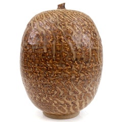 Mid-Century-Vase aus Steingut mit strukturierter Oberfläche, eiförmig, von Madge Spencer Studio Pottery