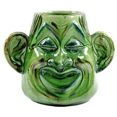 Vase en faïence à double face de style Arts & Crafts grotesque, attribué à C.H. Brannam