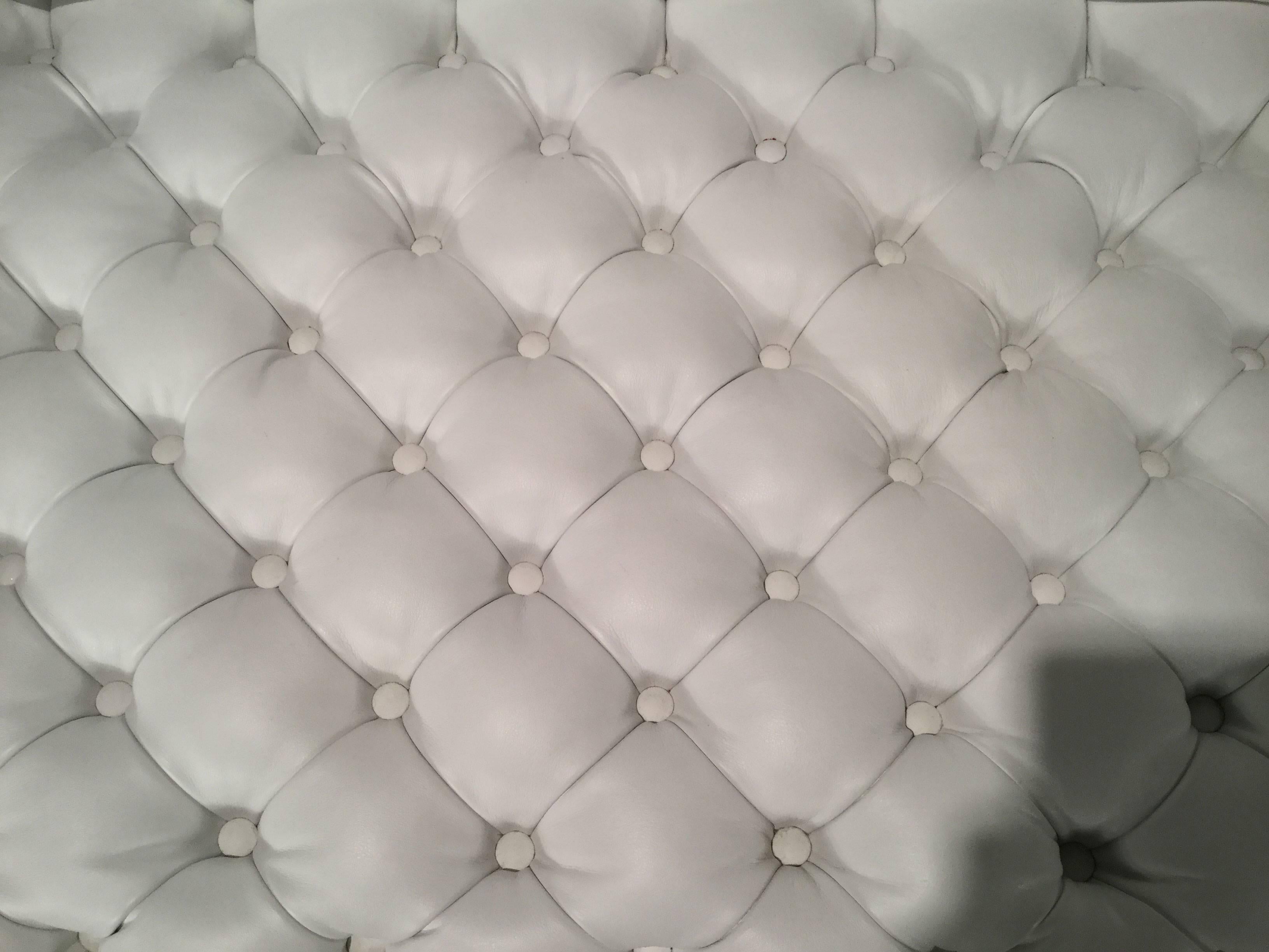 Modern White Leather Chesterfield Sofa by Luigi Gentile