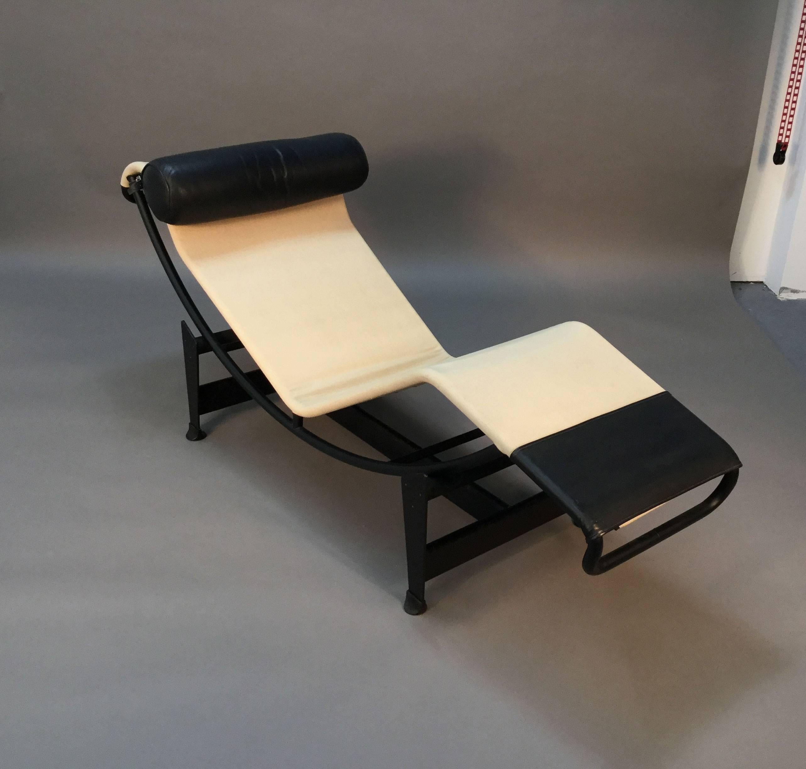 Very rare canvas and leather LC4 Le Corbusier chaise by Cassina. Signed and numbered on both the chaise tubing as well as the base tubing.