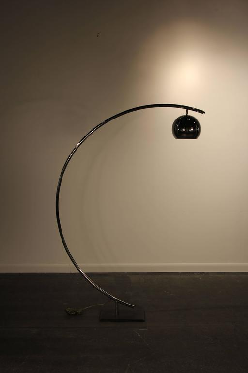 Pair of Modern Chrome Arc Lamps For Sale at 1stDibs