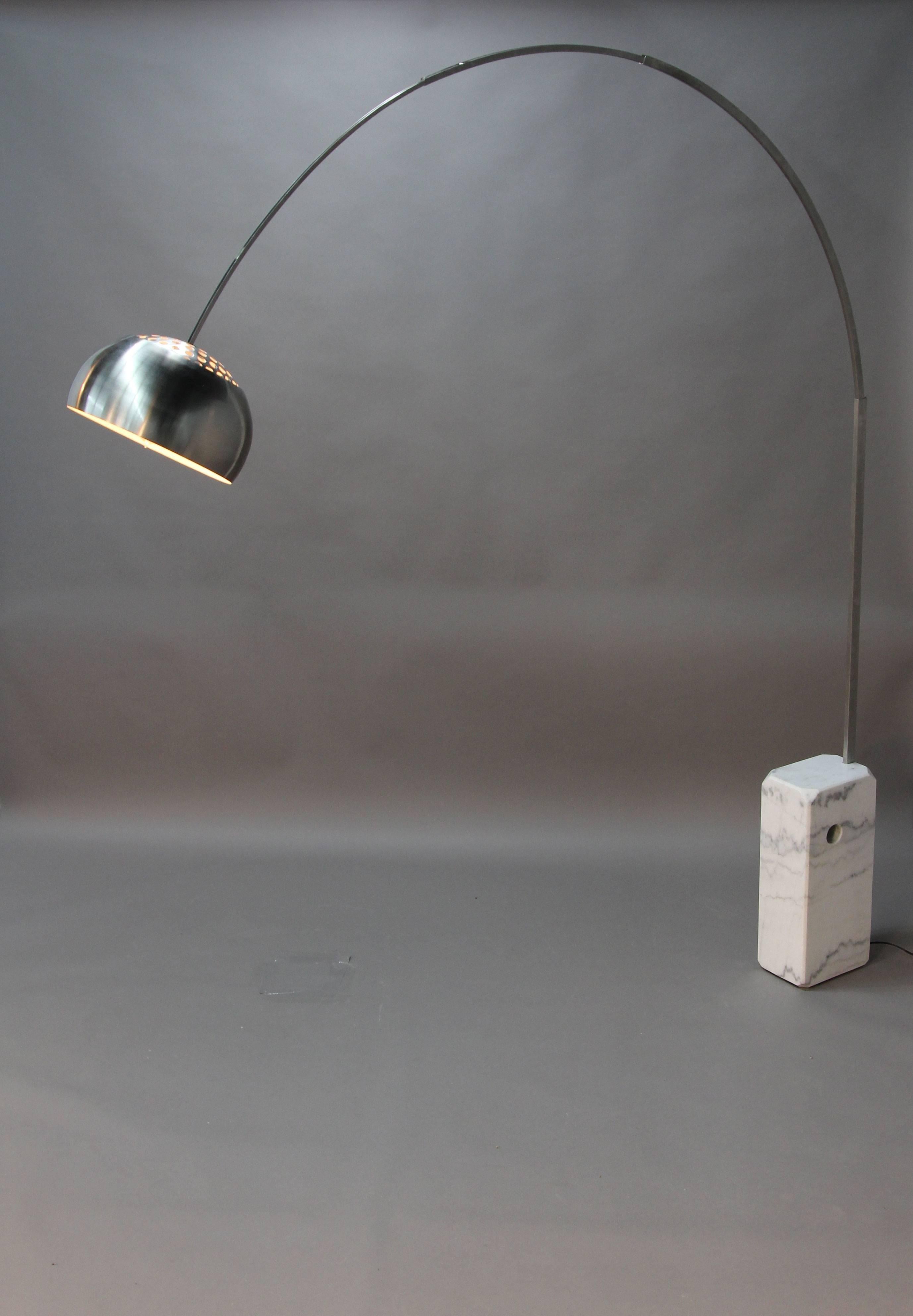 Marble base Achille & Pier Giacomo Castiglioni Arco lamp. With button foot switch, Carrera marble base.