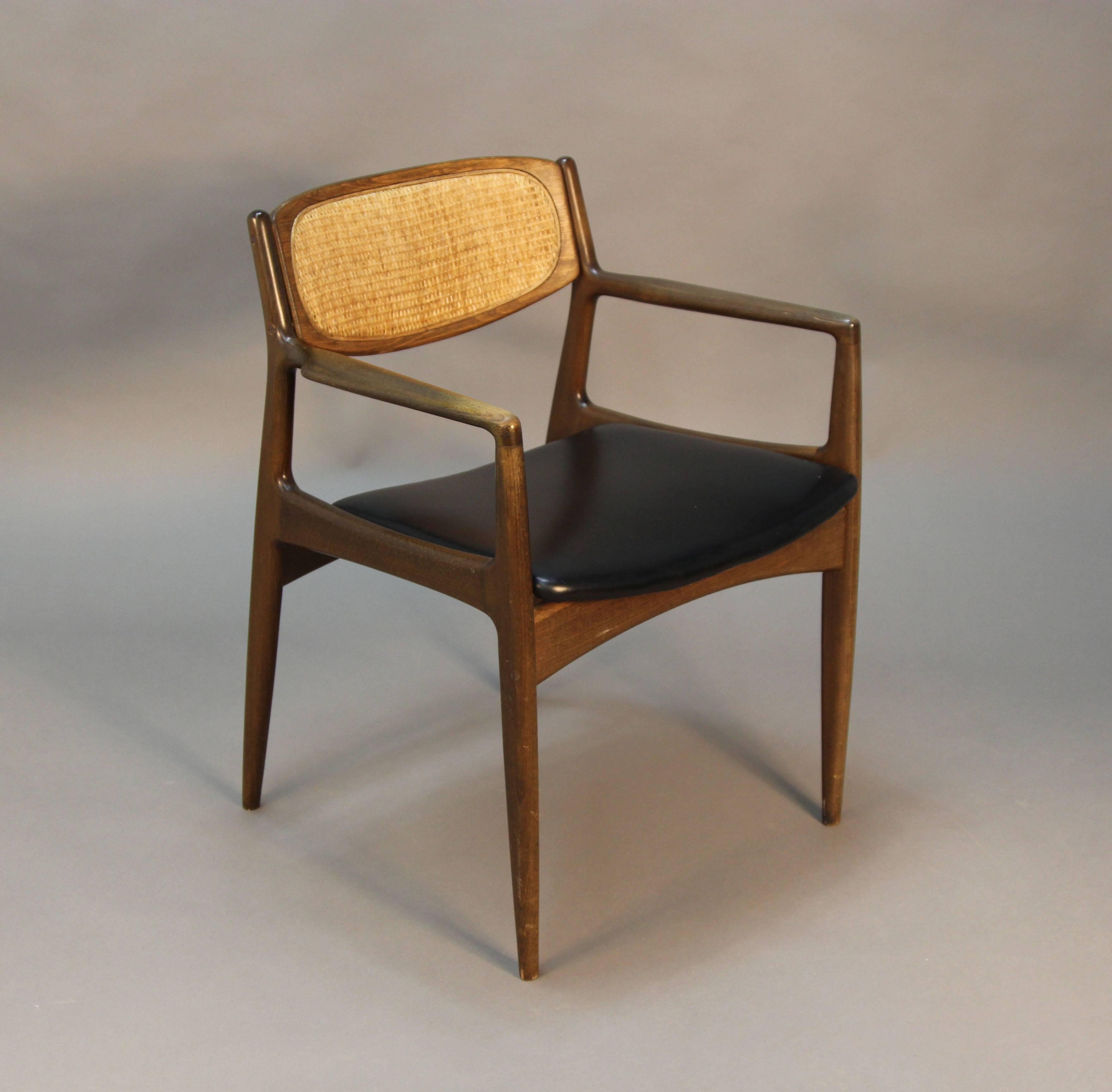 Set of Six Danish Modern Selig Walnut Dining Chairs with Caned Back In Good Condition In Bridport, CT
