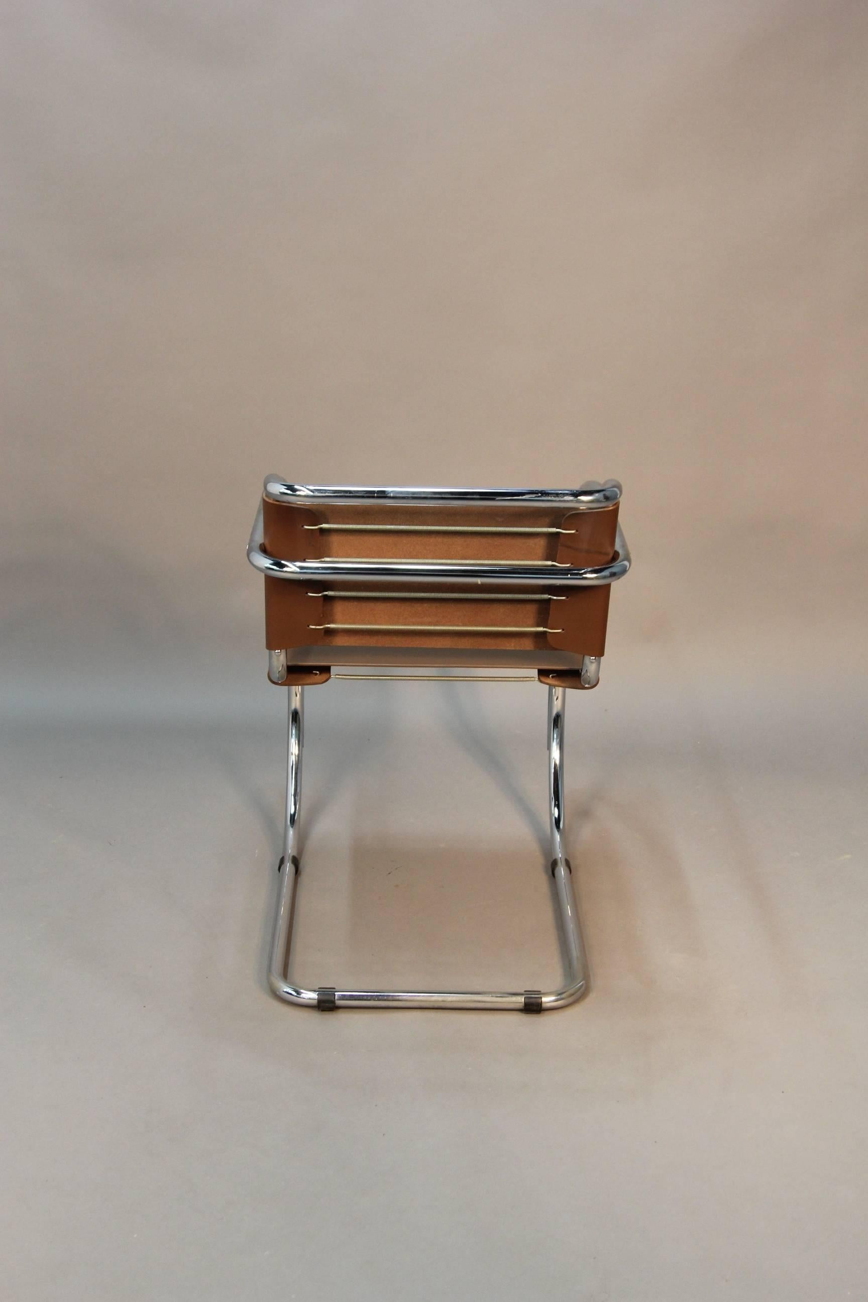 Pair of Ludwig Mies van der Rohe Mr20 Armchairs In Excellent Condition For Sale In Bridport, CT