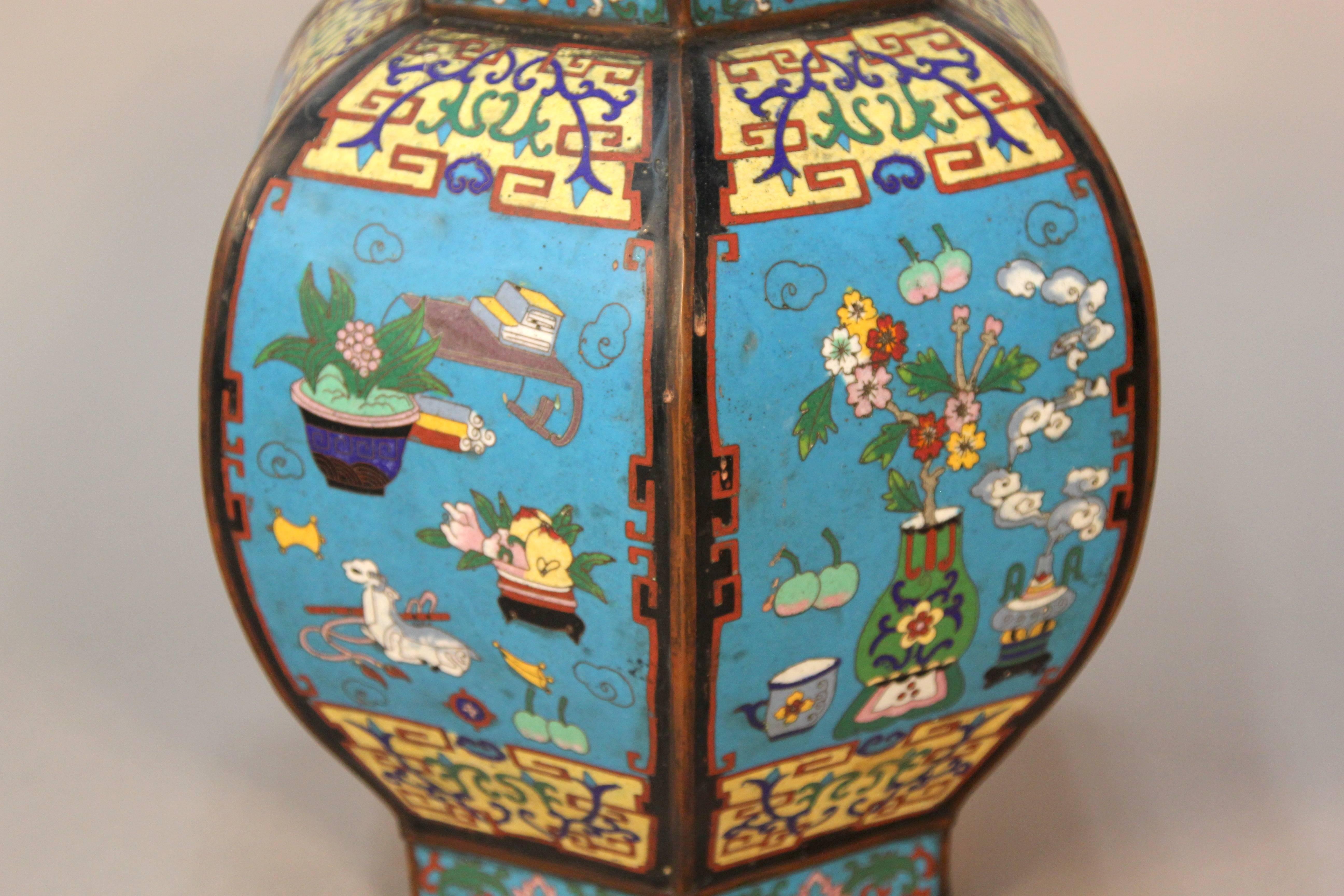 Antique 18th Century Imperial Chinese Cloisonné Urn In Good Condition For Sale In Bridport, CT