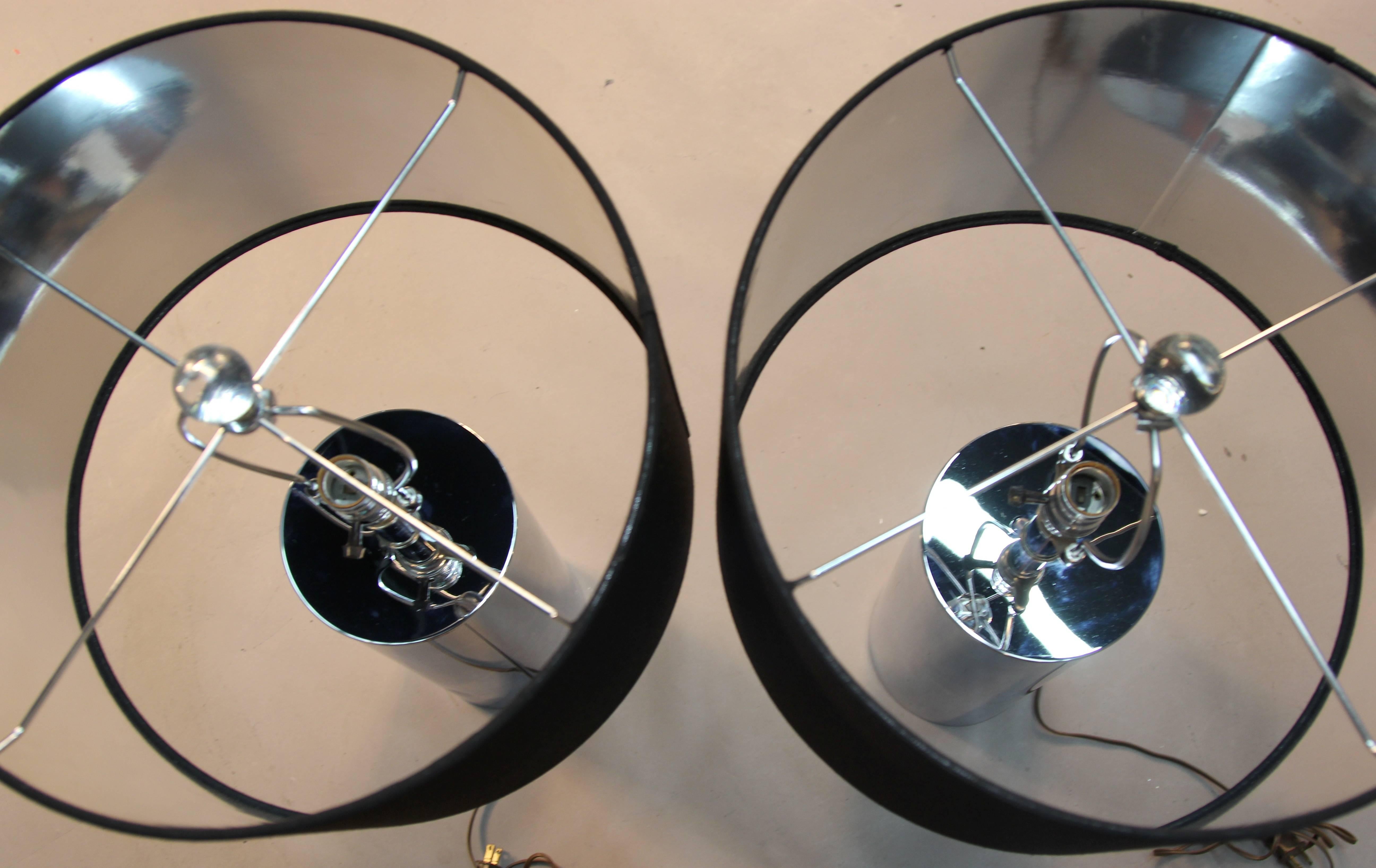 American Pair of Vintage Chrome Tube Lamps For Sale