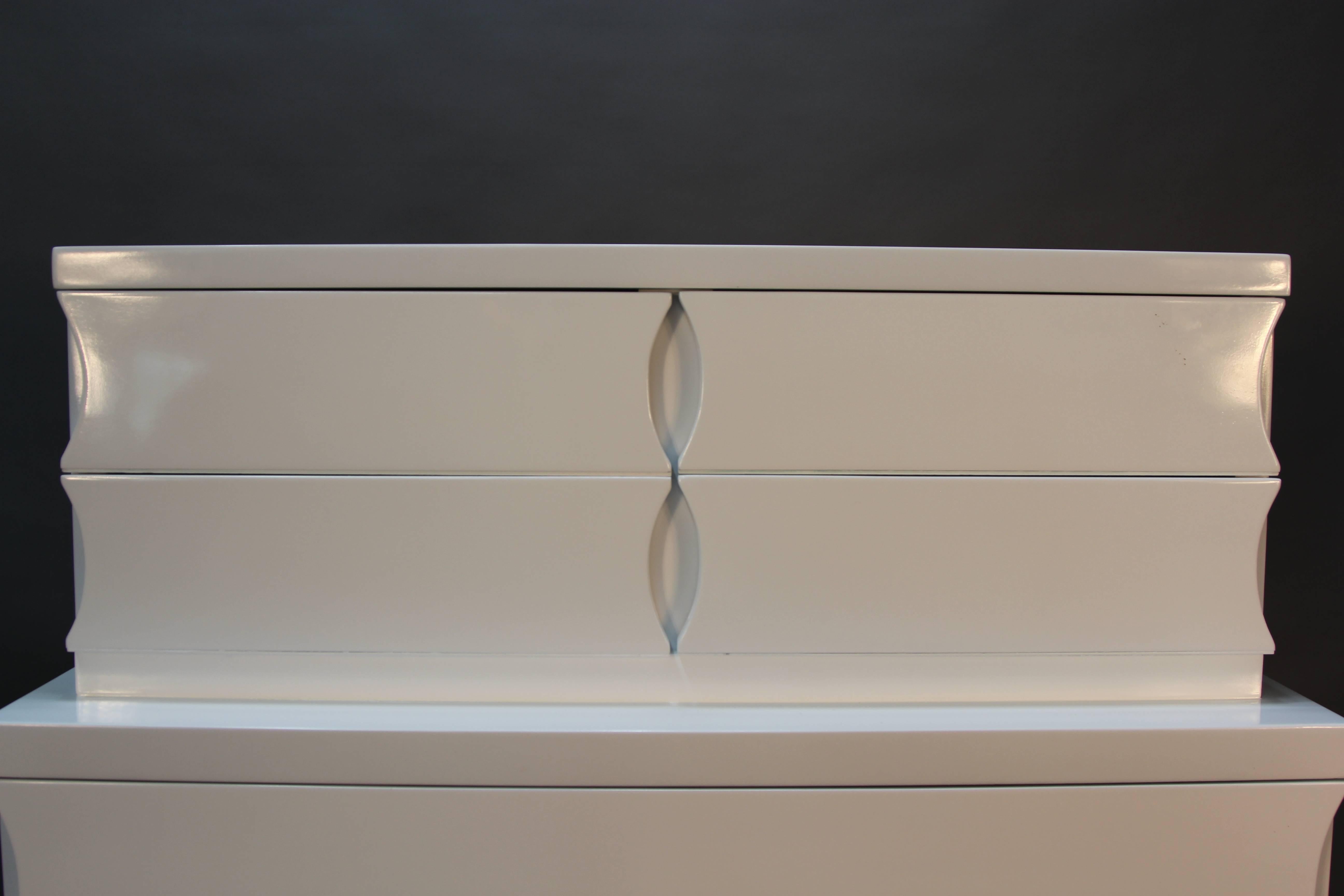 Newly Lacquered High Chest of Drawers In Excellent Condition For Sale In Bridport, CT