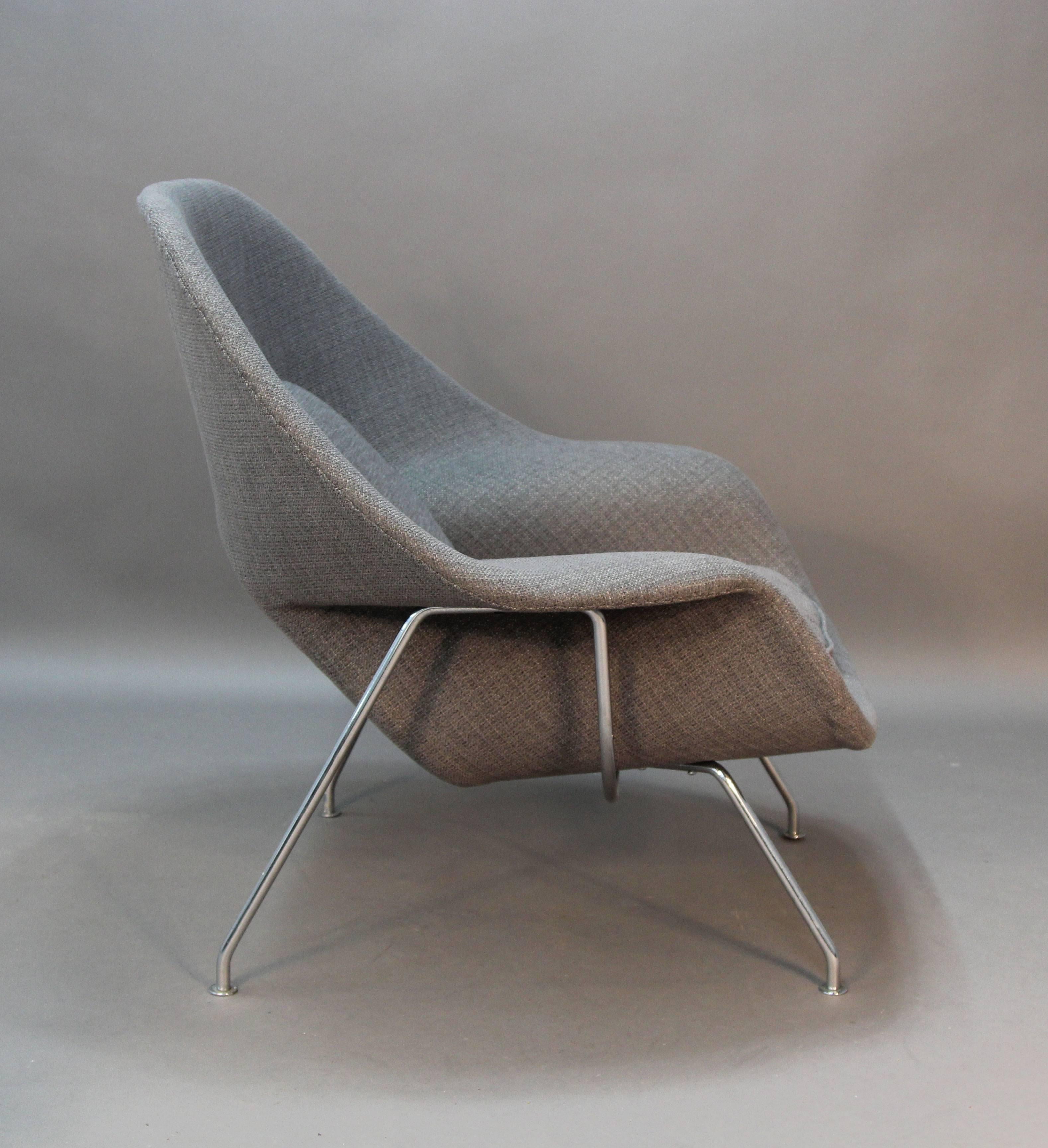Eero Saarinen for Knoll Womb Chair and Ottoman Newly Upholstered In Excellent Condition In Bridport, CT