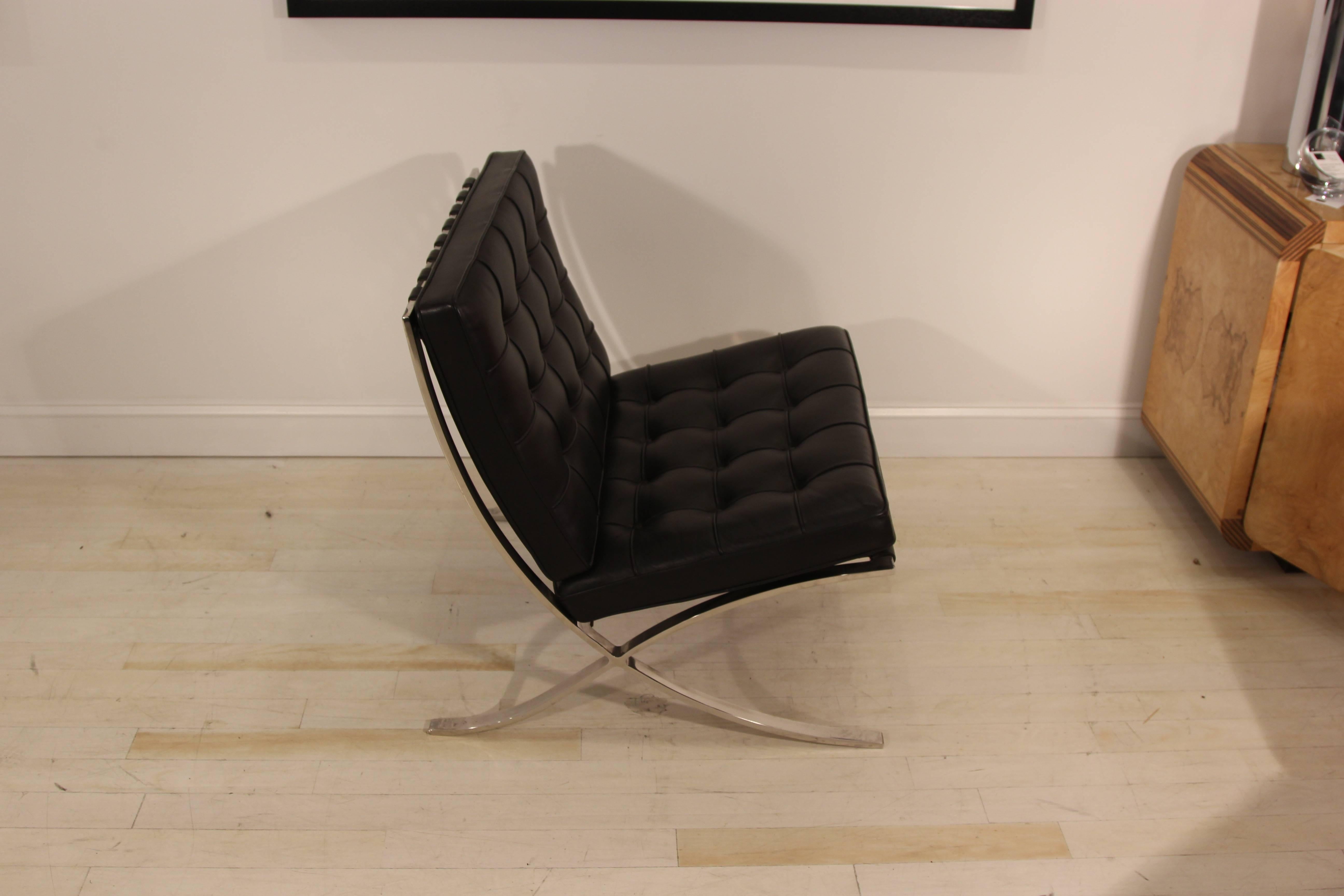 Pair of Mies van der Rohe Barcelona Chairs for Knoll In Excellent Condition In Bridport, CT