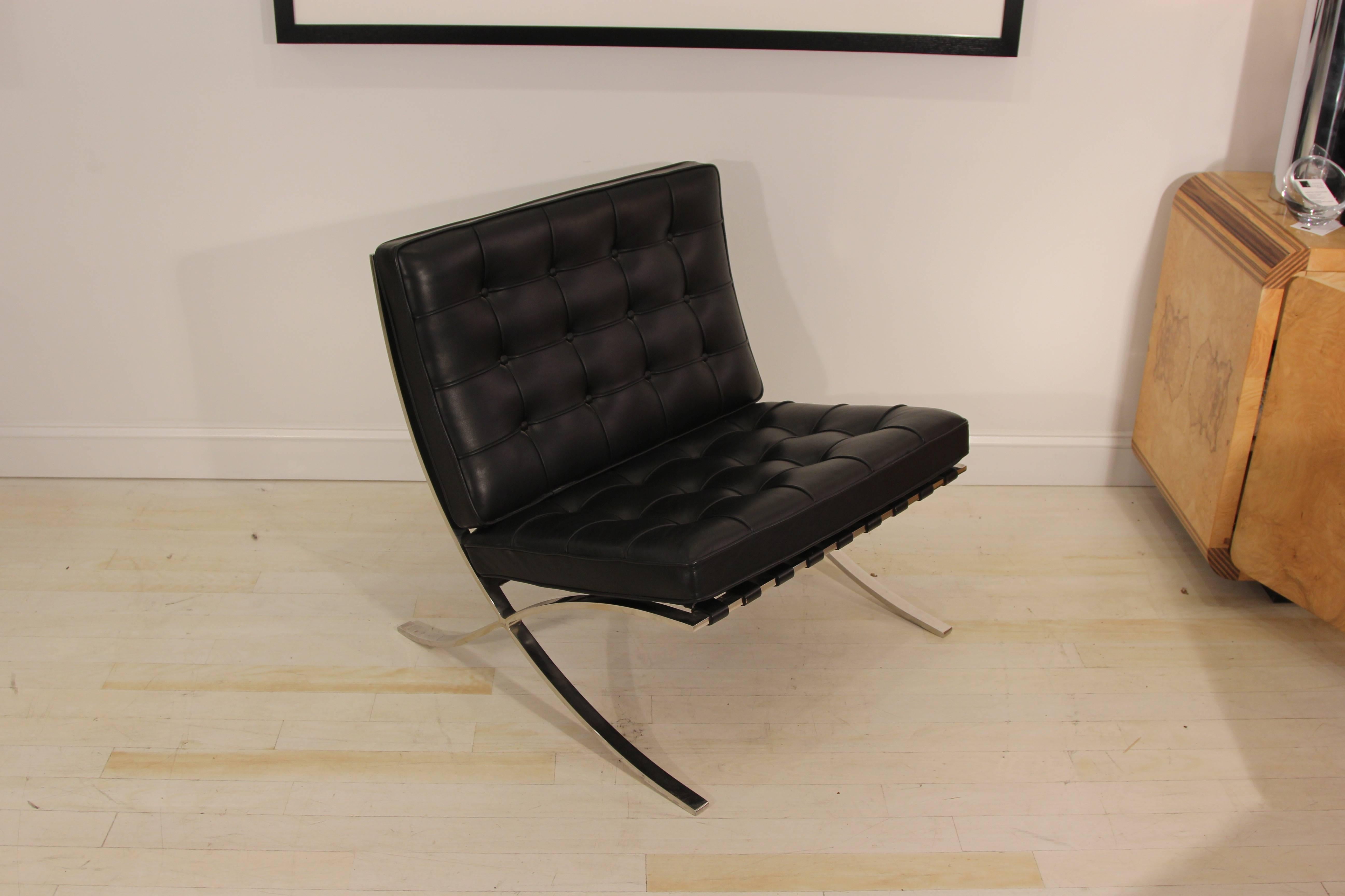 American Pair of Mies van der Rohe Barcelona Chairs for Knoll
