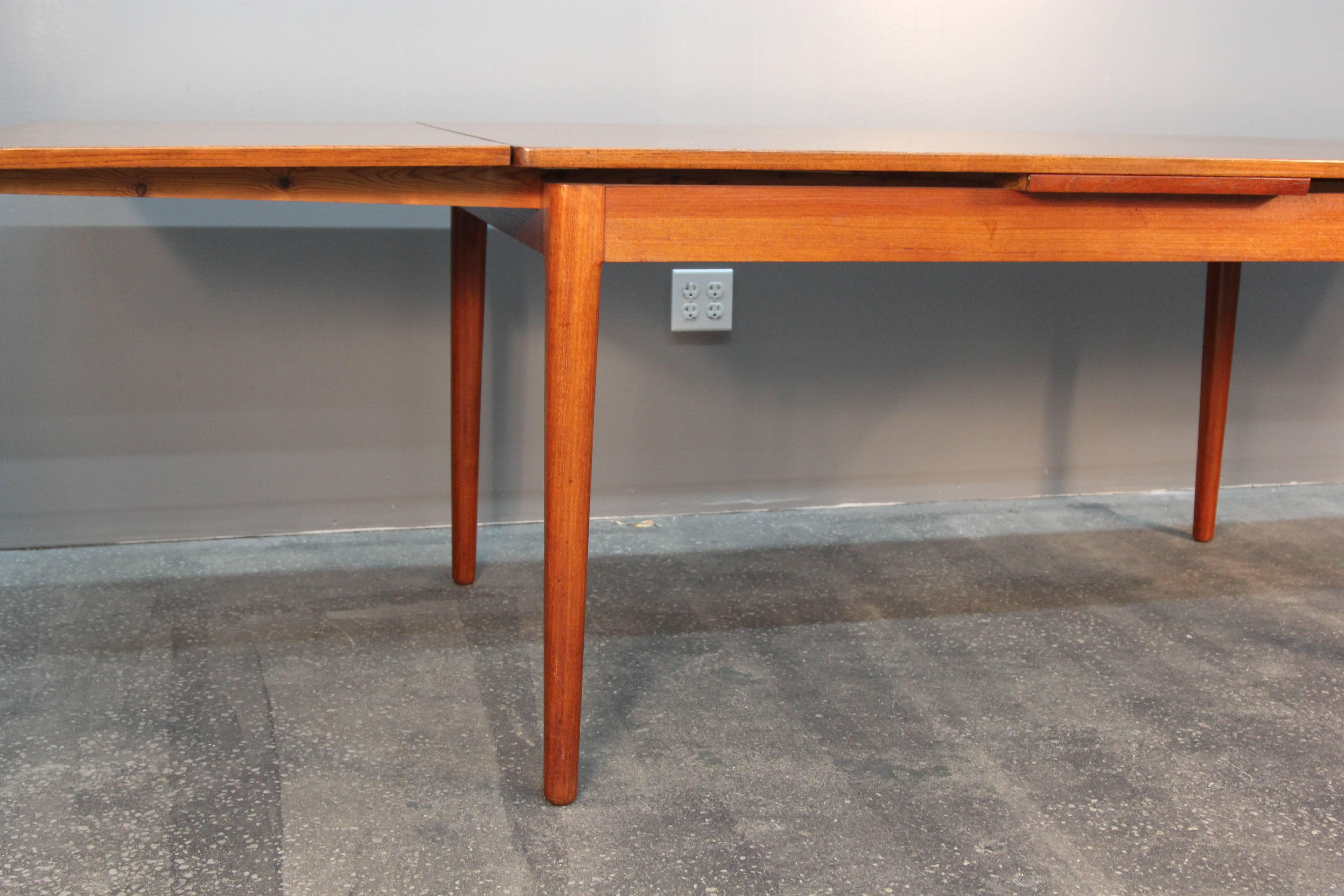 Niels Otto Møller Teak Extension Dining Table Model 12 In Excellent Condition For Sale In Bridport, CT